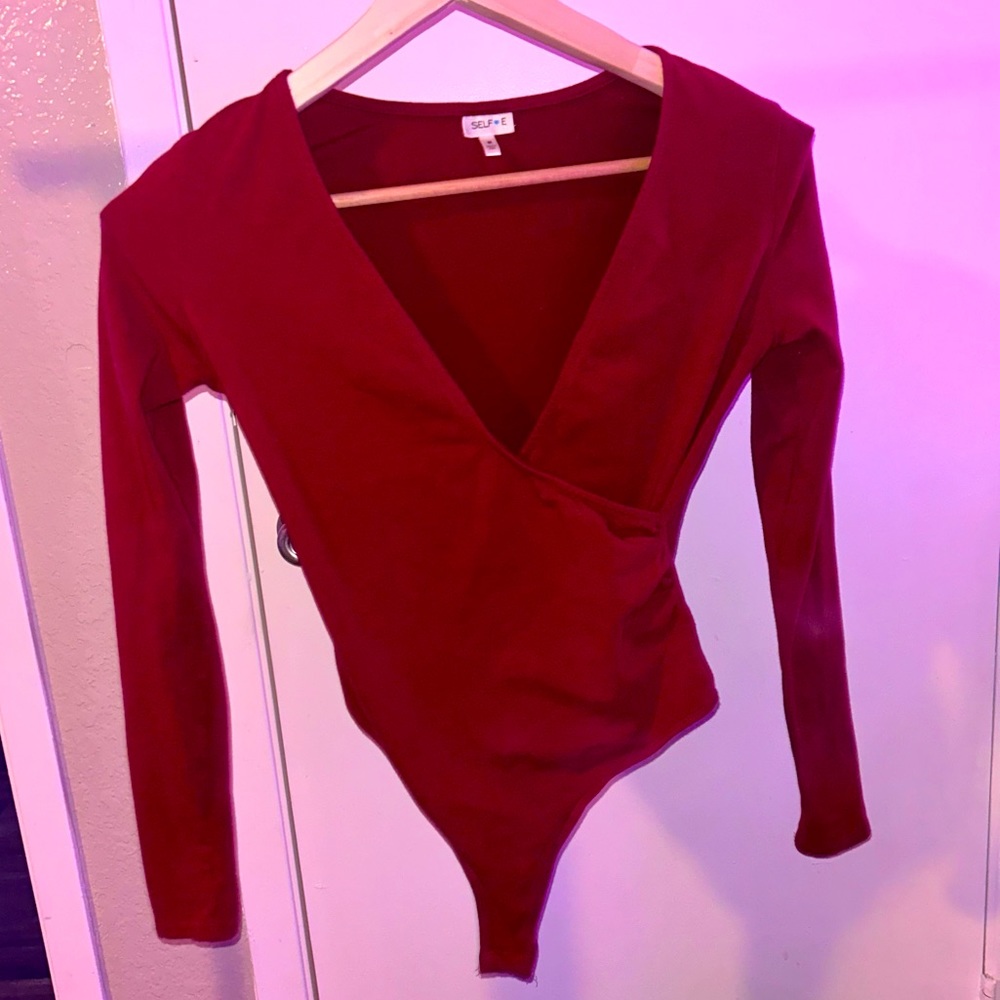 Dark red V-neck bodysuit long sleeves